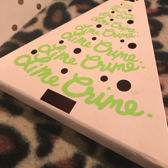 Lime Crime Ltd Edition Christmas Eyeshadow Palette - Picture 2 of 5